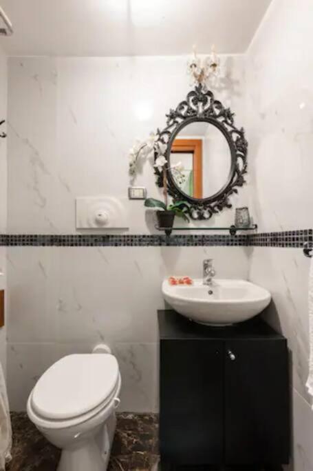 Apt 0 In The Historic Center บารี ภายนอก รูปภาพ