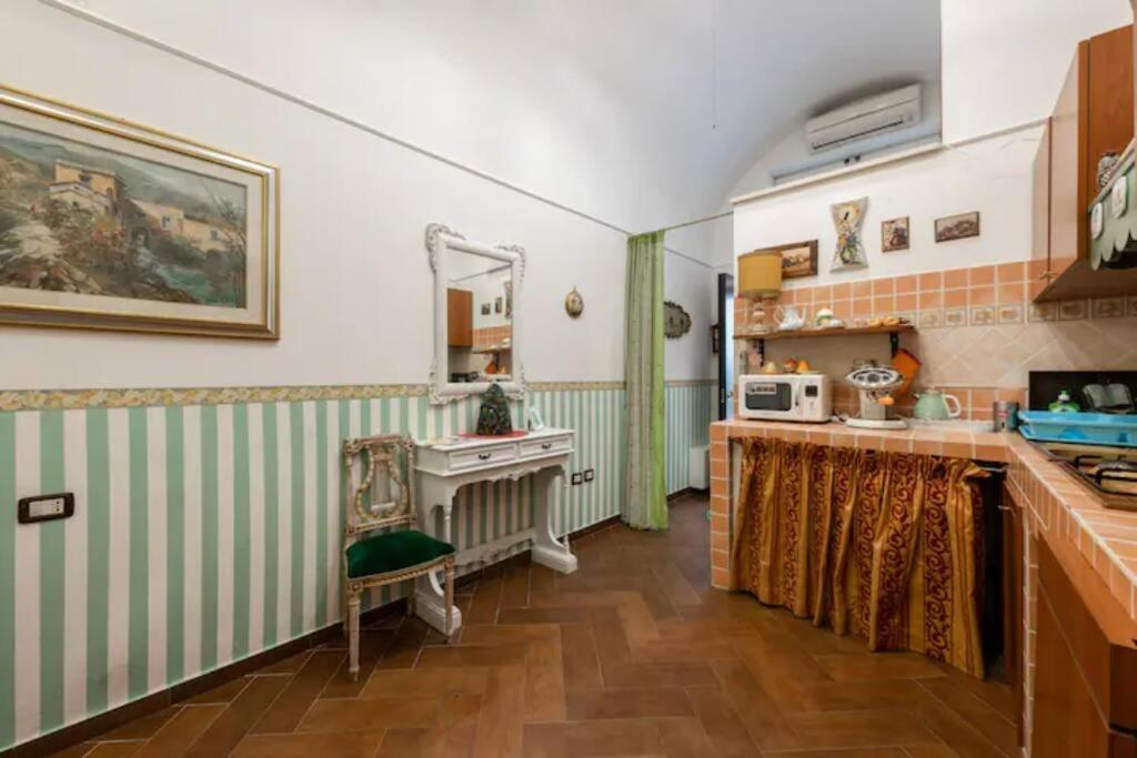 Apt 0 In The Historic Center บารี ภายนอก รูปภาพ